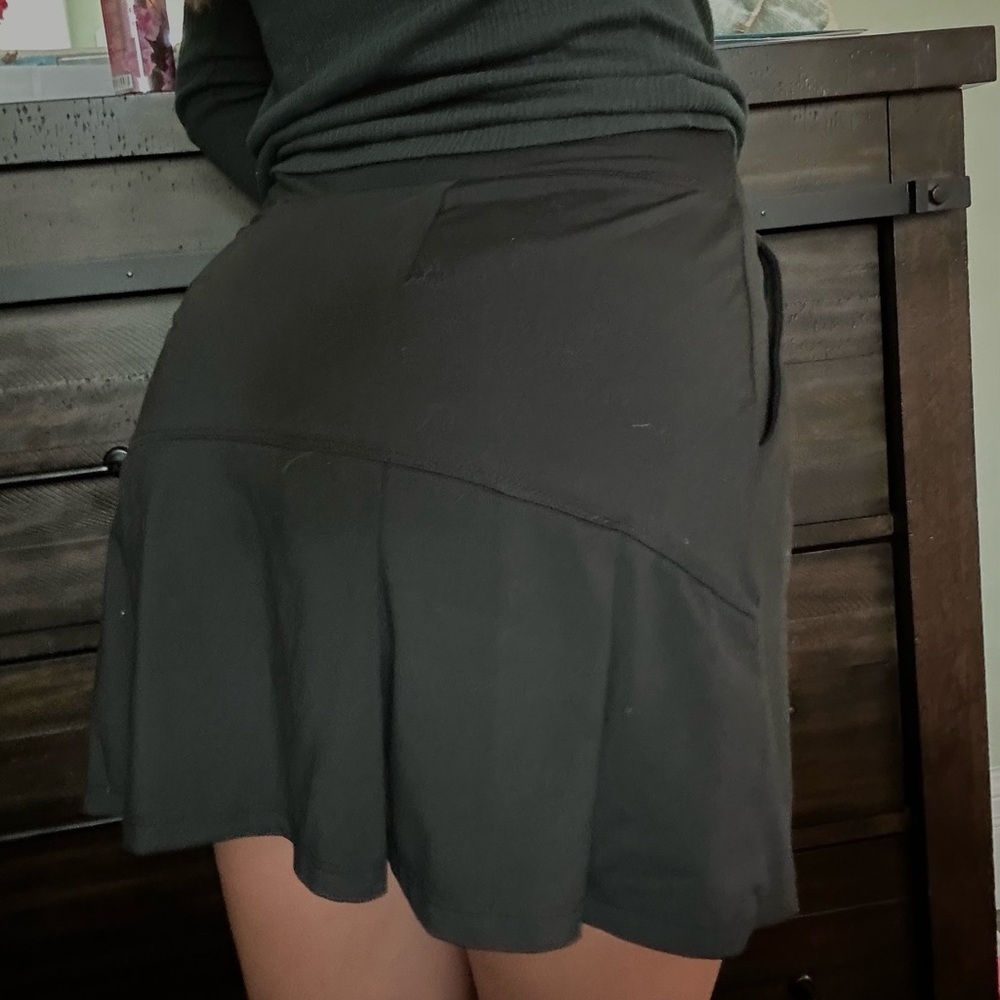Black athletic skirt